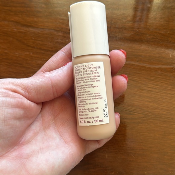 Rare Beauty Positive Light Tinted Moisturizer - Picture 2 of 3